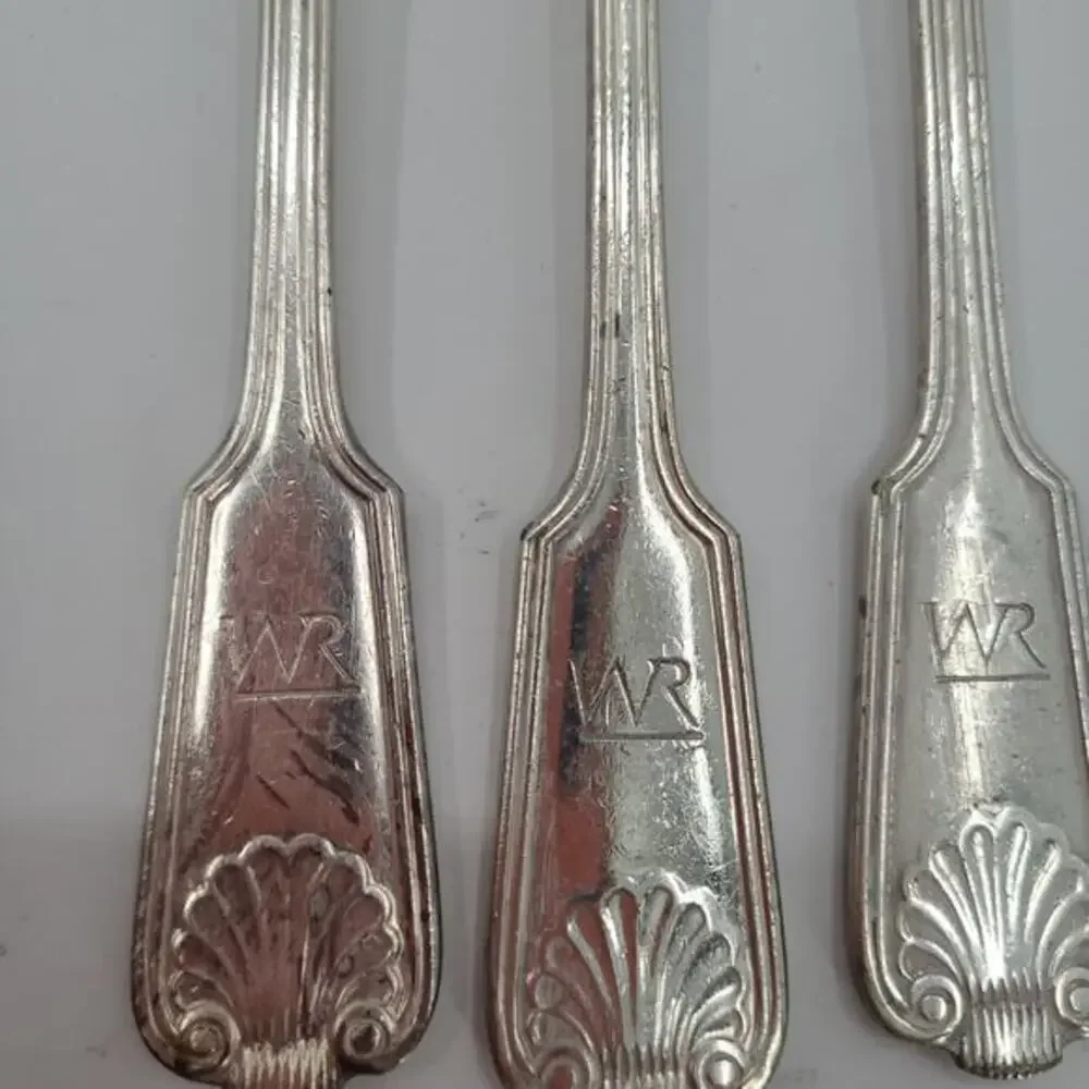 Sheffield England Antique Silver Plate Fiddle Thread and Shell 6 Dinner Fork 2-2